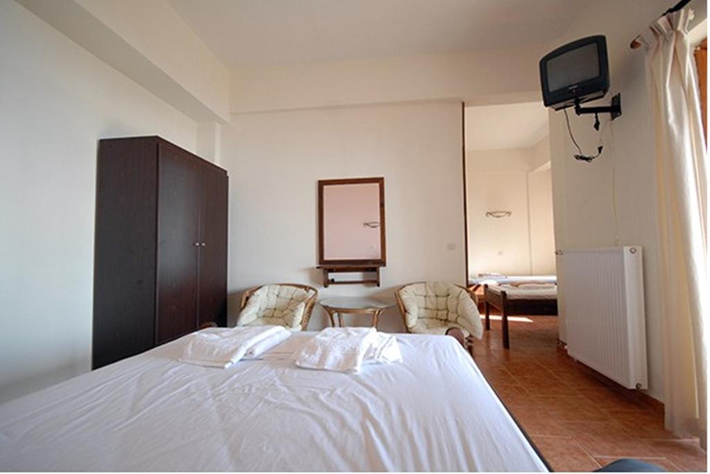 Porto Kalliali Ouranoupoli Rom bilde