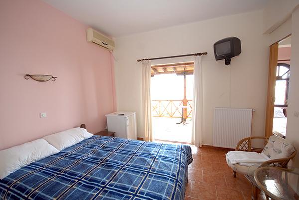 Porto Kalliali Ouranoupoli Rom bilde